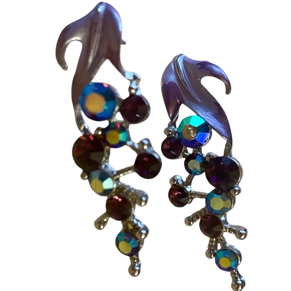 Irredescent & purpley red stones - 2" drop leaf & berry earrings - silver tone